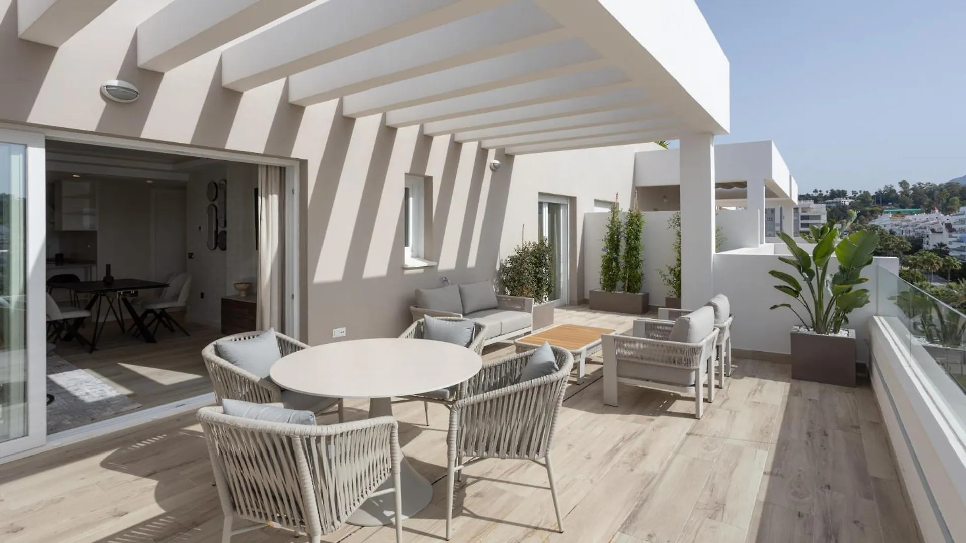 Mtr Marbella Temporary Rent Apto 2 Dormitorios Zona Chill Out Y Gym 0*,  Hiszpania