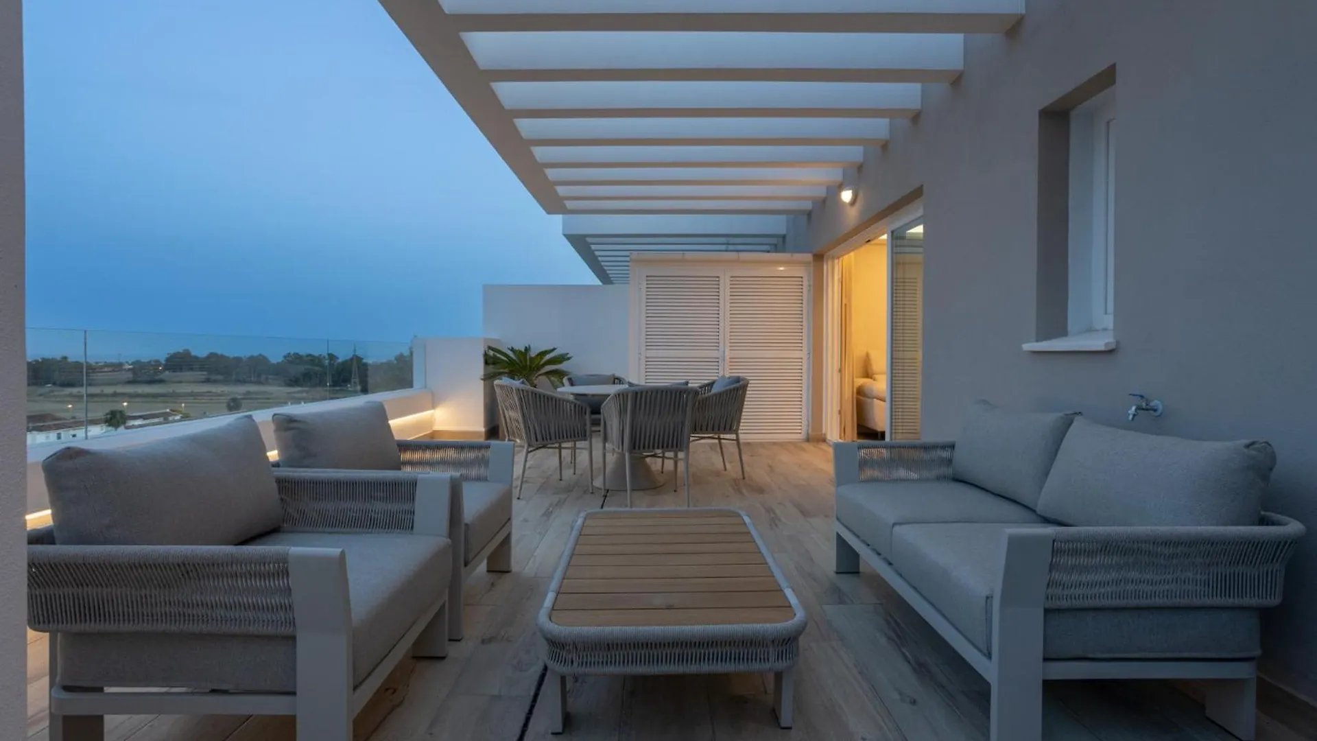 Mtr Marbella Temporary Rent Apto 2 Dormitorios Zona Chill Out Y Gym