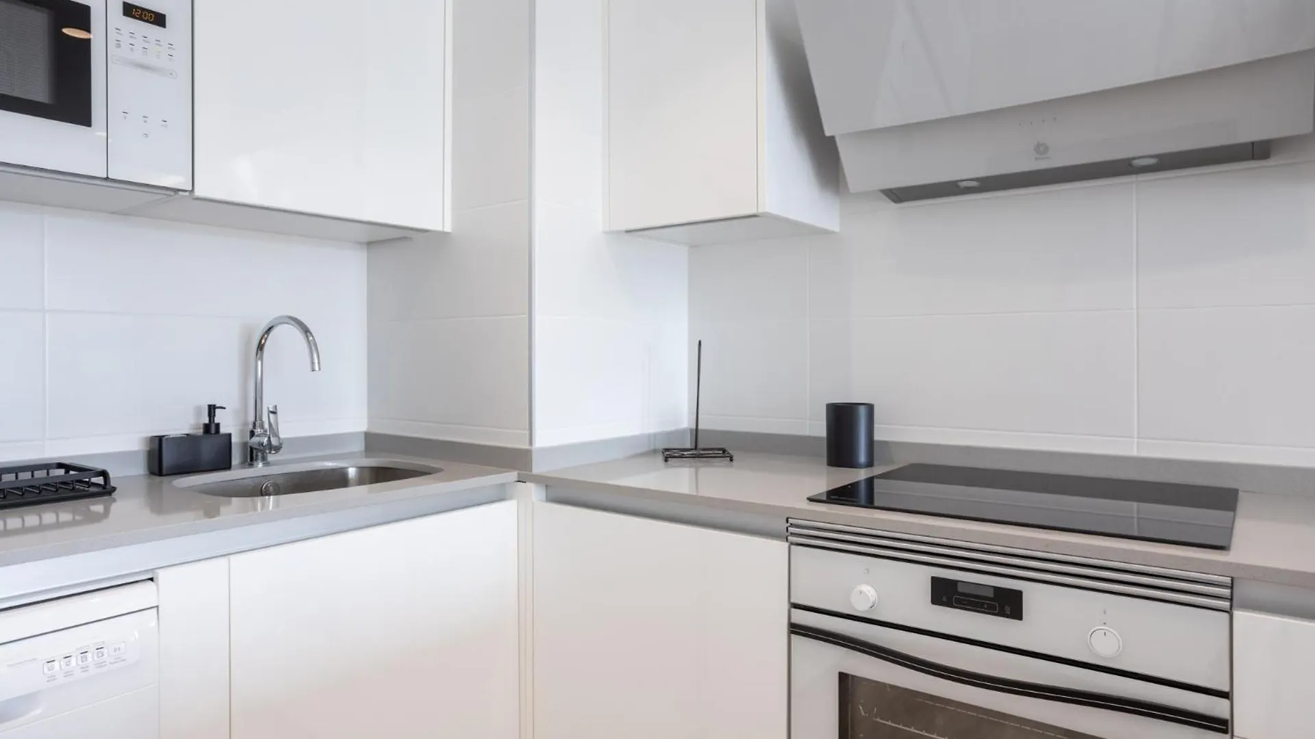 Apartament Mtr Marbella Temporary Rent Apto 2 Dormitorios Zona Chill Out Y Gym